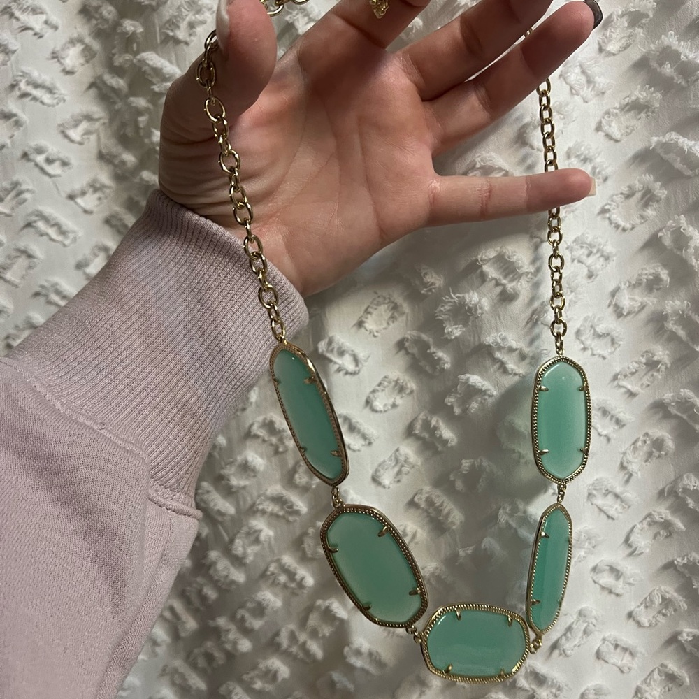 Kendra Scott Valencia chalcedony set in gold VGUC